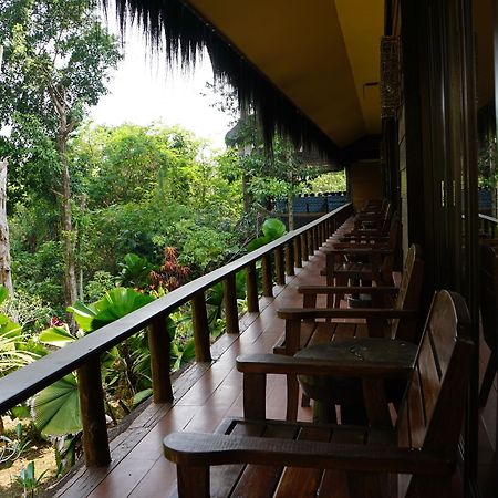 Samboja Lodge Balikpapan  Exteriör bild